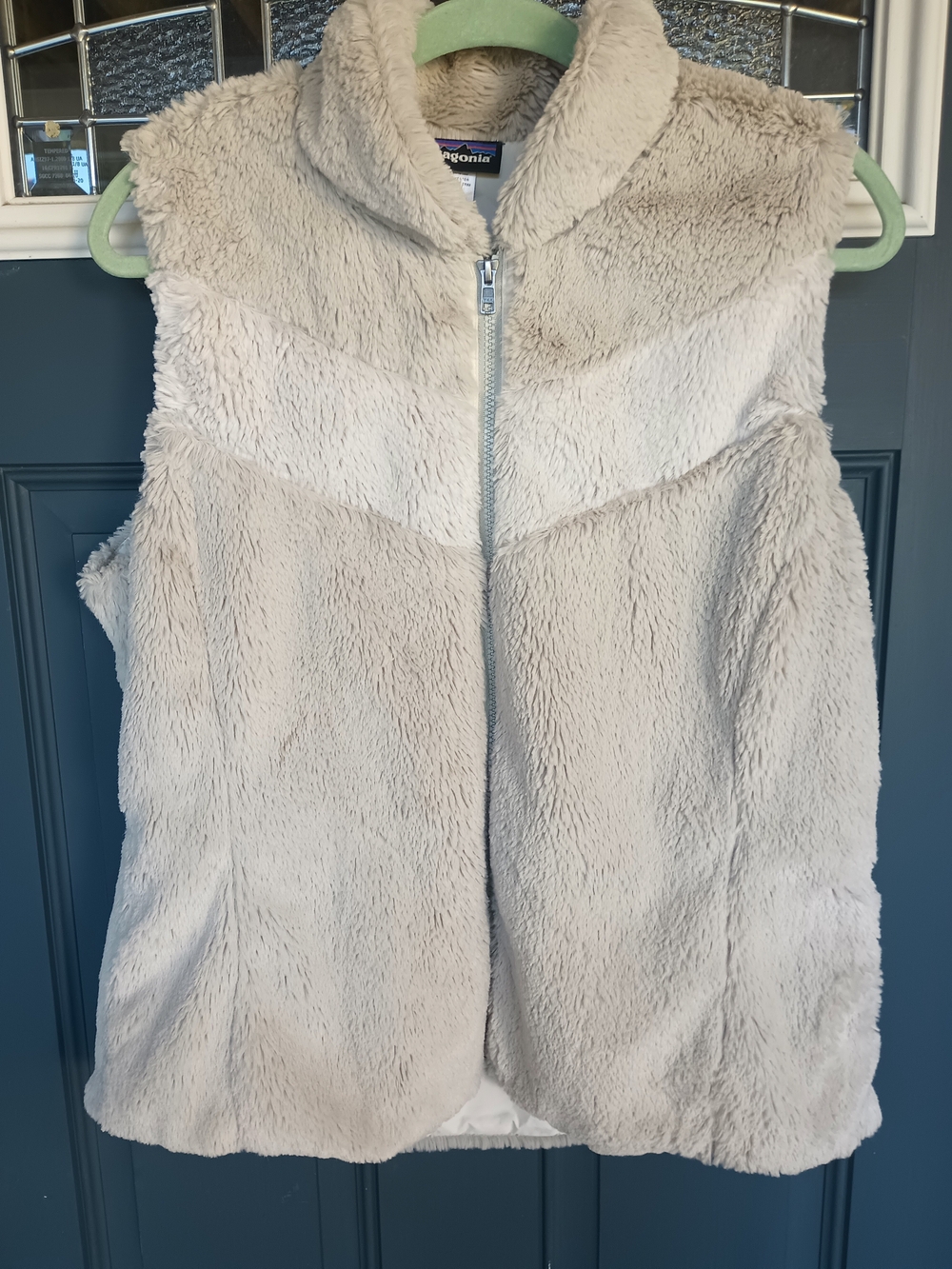 Patagonia Women's Cream Faux Fur Zip Vest XL